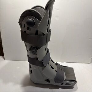 Aircast Walker Brace Walking Boot w/ Pump DJO LLC Gray Large